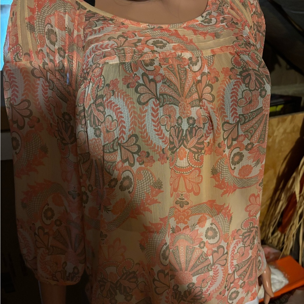 Women’s LC Lauren Conrad Salmon and Peach Paisley Blouse Size M